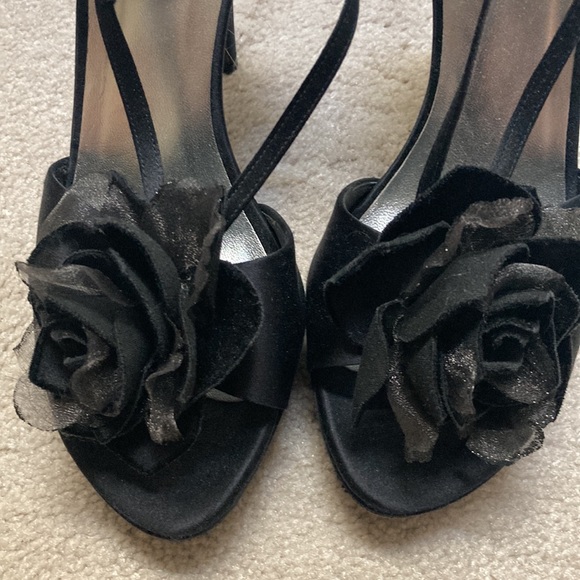 Stuart Weitzman heels - Picture 4 of 5